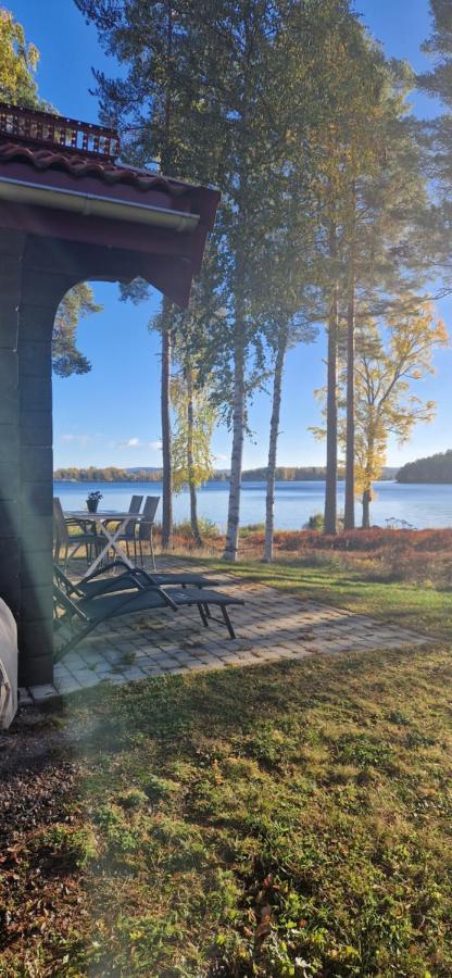 Lakeside Log Cabin Fraemby Udde Falun Exterior photo